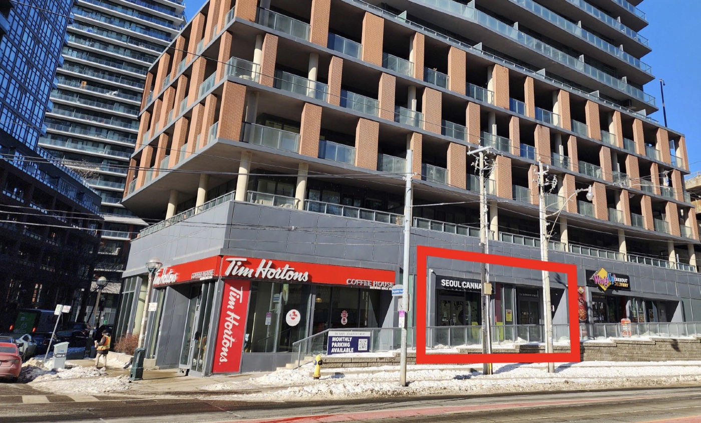 22 Bathurst St, Toronto ON