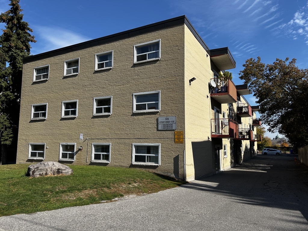 591 Oxford Street, Oshawa ON