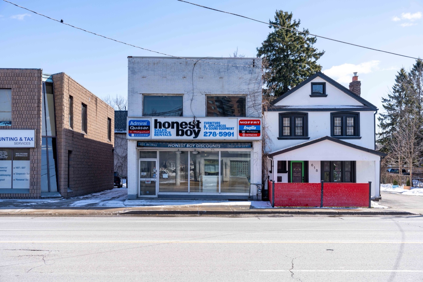 620 Lakeshore Road E, Mississauga ON